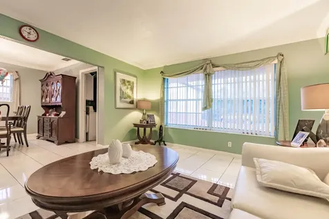 4141 Nw 32nd Avenue Lauderdale Lakes FL 33309