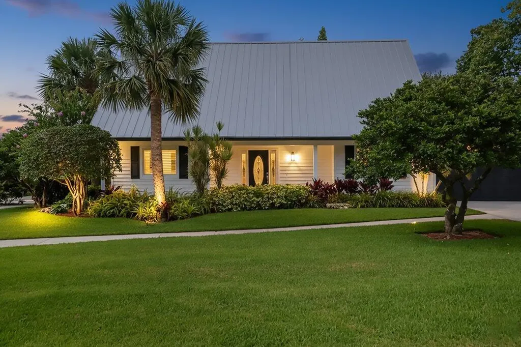 9200 Se Olympus Street Hobe Sound FL 33455
