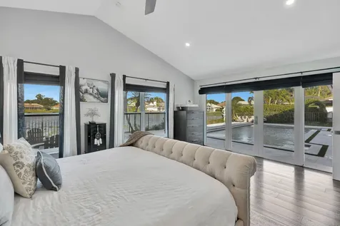 19 Cambria Road Palm Beach Gardens FL 33418