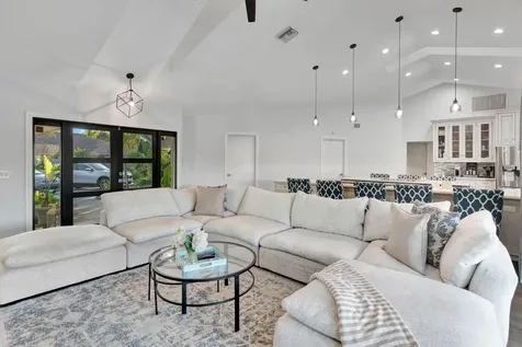 19 Cambria Road Palm Beach Gardens FL 33418