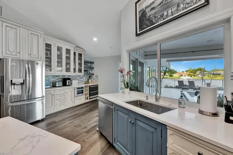 19 Cambria Road Palm Beach Gardens FL 33418