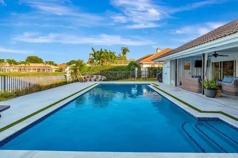 19 Cambria Road Palm Beach Gardens FL 33418