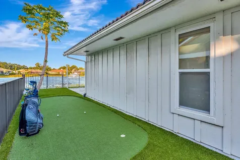 19 Cambria Road Palm Beach Gardens FL 33418