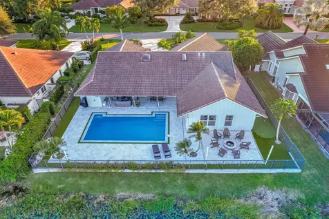 19 Cambria Road Palm Beach Gardens FL 33418