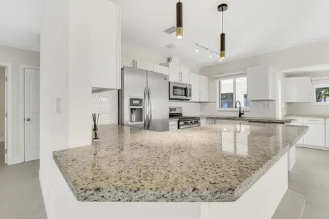 376 SW 2nd Street Boca Raton FL 33432