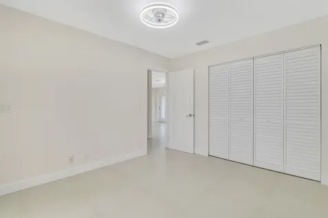 376 SW 2nd Street Boca Raton FL 33432