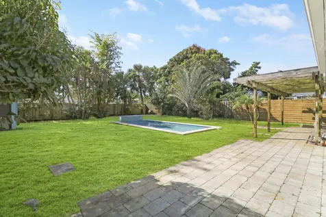 376 SW 2nd Street Boca Raton FL 33432
