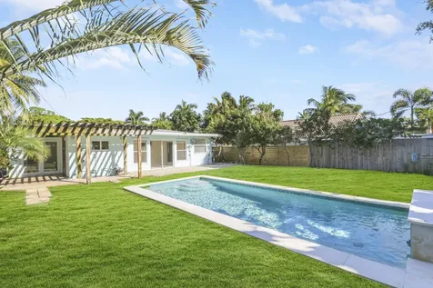 376 SW 2nd Street Boca Raton FL 33432