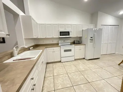 5570 Royal Lake Circle Boynton Beach FL 33437