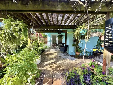 376 Sw 2nd Street Boca Raton FL 33432