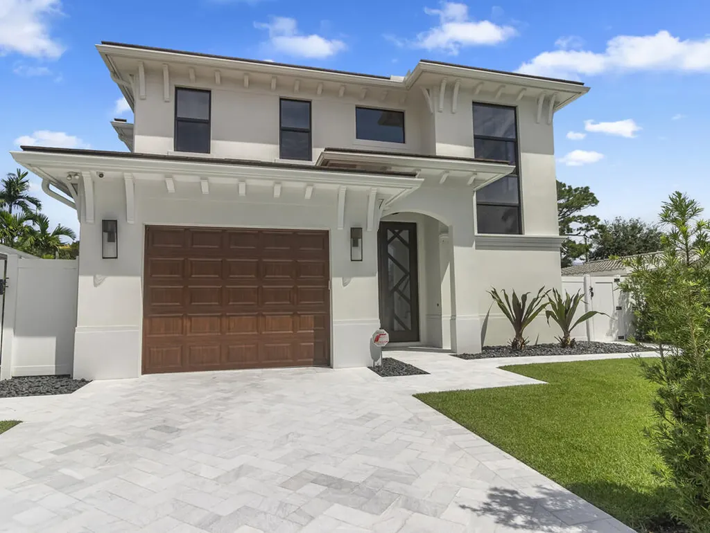 245 Alhambra Place West Palm Beach FL 33405