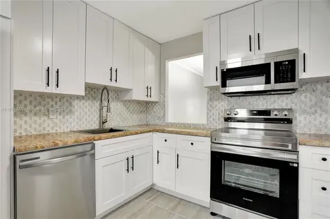 3160 Holiday Springs Boulevard Margate FL 33063