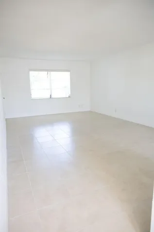 141 West Court Royal Palm Beach FL 33411