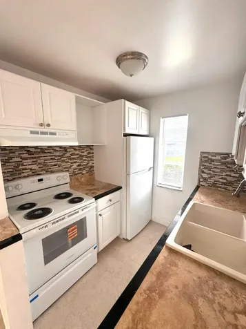 141 West Court Royal Palm Beach FL 33411