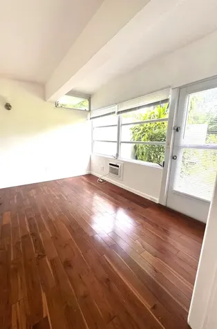 141 West Court Royal Palm Beach FL 33411