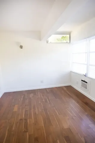 141 West Court Royal Palm Beach FL 33411