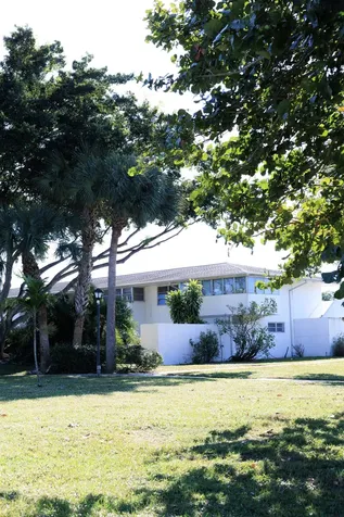 141 West Court Royal Palm Beach FL 33411