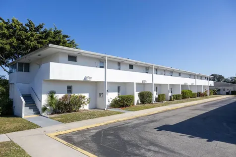 141 West Court Royal Palm Beach FL 33411