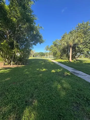 141 West Court Royal Palm Beach FL 33411