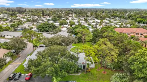 4484 Walden Circle Lake Worth FL 33463