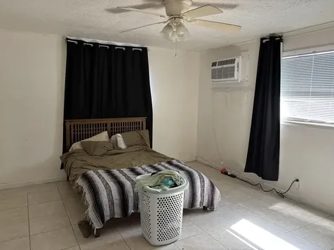 1025-1027 NE 16 Terrace Fort Lauderdale FL 33304