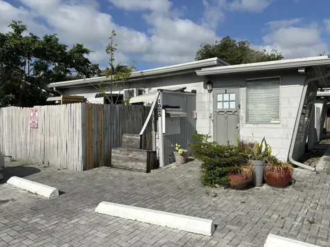 1025-1027 NE 16 Terrace Fort Lauderdale FL 33304