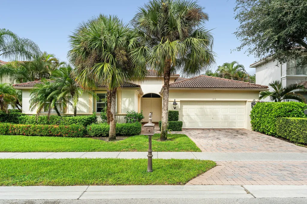 195 Sedona Way Palm Beach Gardens FL 33418