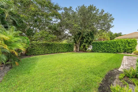 195 Sedona Way Palm Beach Gardens FL 33418