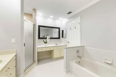 23 Lexington Lane Palm Beach Gardens FL 33418