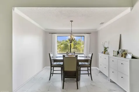 23 Lexington Lane Palm Beach Gardens FL 33418