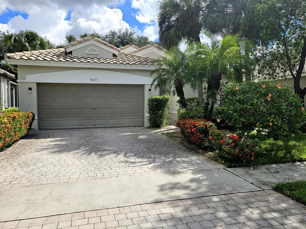 9825 Mantova Drive Lake Worth FL 33467