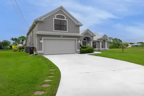 5871 Nw Corso Court Port Saint Lucie FL 34986