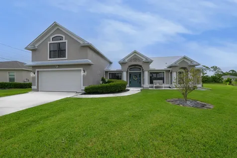 5871 Nw Corso Court Port Saint Lucie FL 34986