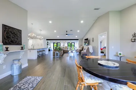 5871 Nw Corso Court Port Saint Lucie FL 34986