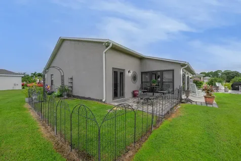 5871 Nw Corso Court Port Saint Lucie FL 34986