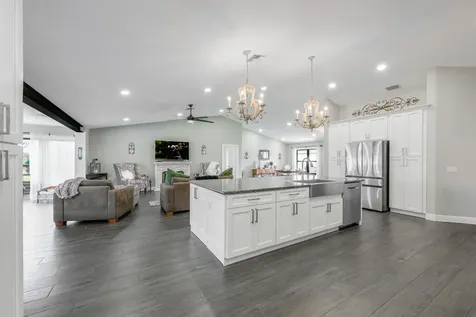 5871 Nw Corso Court Port Saint Lucie FL 34986