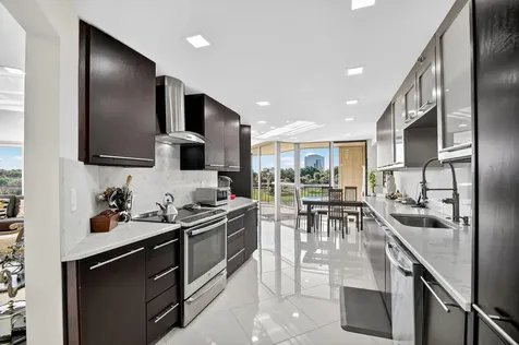 1900 Consulate Place West Palm Beach FL 33401