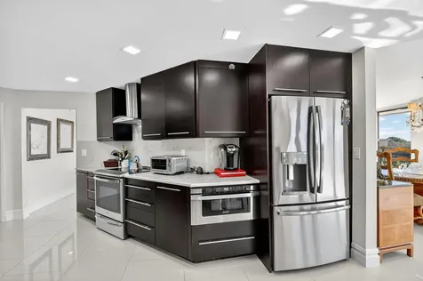 1900 Consulate Place West Palm Beach FL 33401
