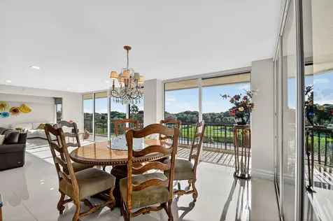 1900 Consulate Place West Palm Beach FL 33401