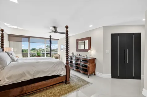 1900 Consulate Place West Palm Beach FL 33401