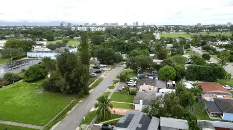 512 Aspen Road West Palm Beach FL 33409