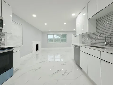 512 Aspen Road West Palm Beach FL 33409