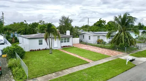 512 Aspen Road West Palm Beach FL 33409