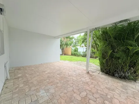 512 Aspen Road West Palm Beach FL 33409