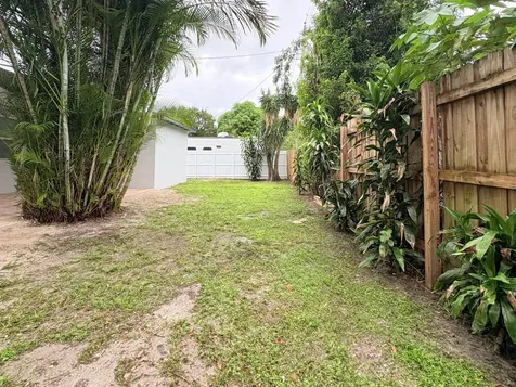 512 Aspen Road West Palm Beach FL 33409