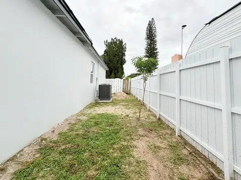 512 Aspen Road West Palm Beach FL 33409