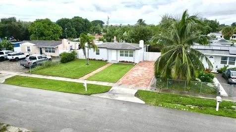 512 Aspen Road West Palm Beach FL 33409