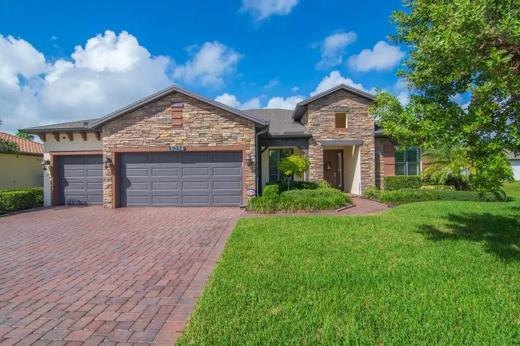 6234 Arcadia Square Vero Beach FL 32966