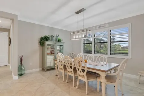 6234 Arcadia Square Vero Beach FL 32966