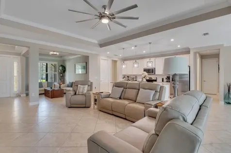 6234 Arcadia Square Vero Beach FL 32966